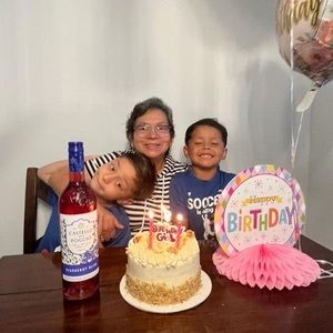 Meet your Posher, Gloria